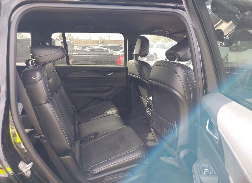 Photo 8 of 2023 Jeep Grand CHEROKEE L ALTITUDE 4X4 (VIN 1C4RJKAG5P8814667)