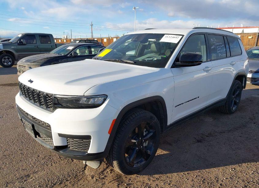 Photo 2 of 2023 Jeep Grand CHEROKEE L ALTITUDE 4X4 (VIN 1C4RJKAG5P8871158)