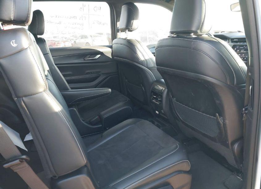 Photo 8 of 2023 Jeep Grand CHEROKEE L ALTITUDE 4X4 (VIN 1C4RJKAG5P8871158)