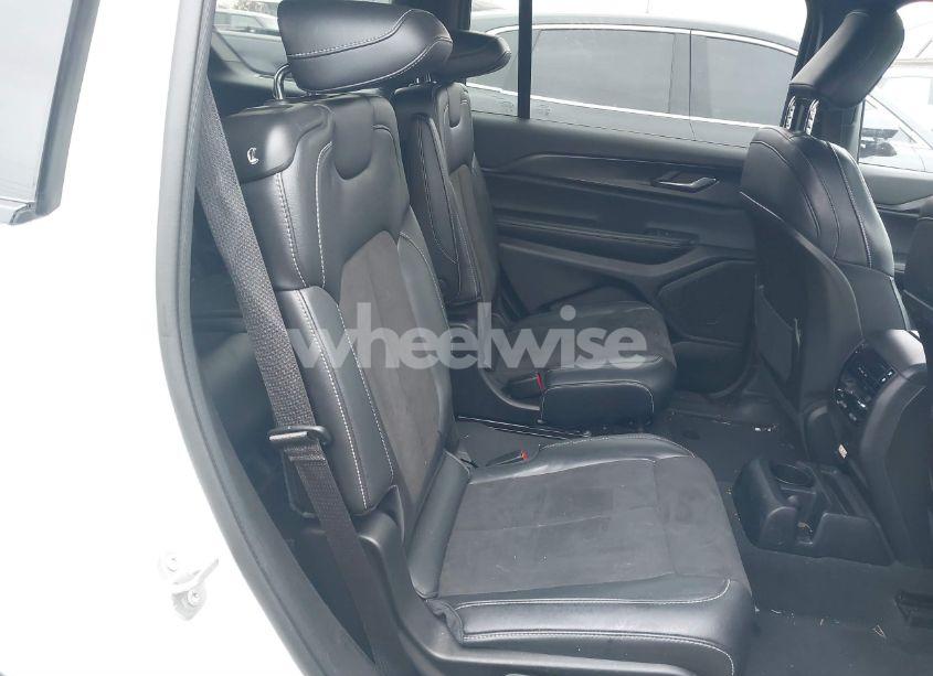 Photo 8 of 2023 Jeep Grand CHEROKEE L ALTITUDE 4X4 (VIN 1C4RJKAG5P8872715)