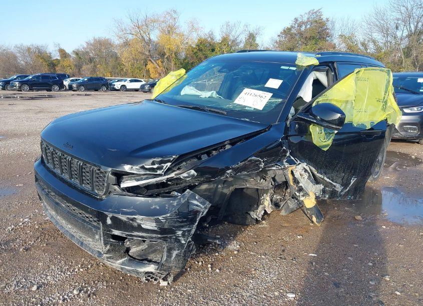 Photo 2 of 2023 Jeep Grand CHEROKEE L ALTITUDE 4X4 (VIN 1C4RJKAG6P8822633)