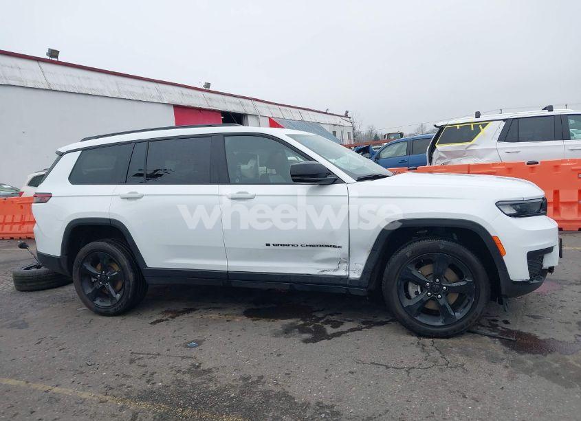 Photo 14 of 2023 Jeep Grand CHEROKEE L ALTITUDE 4X4 (VIN 1C4RJKAG6P8824379)