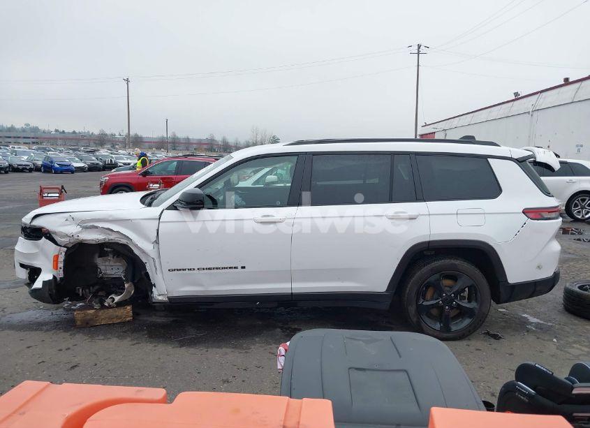 Photo 15 of 2023 Jeep Grand CHEROKEE L ALTITUDE 4X4 (VIN 1C4RJKAG6P8824379)