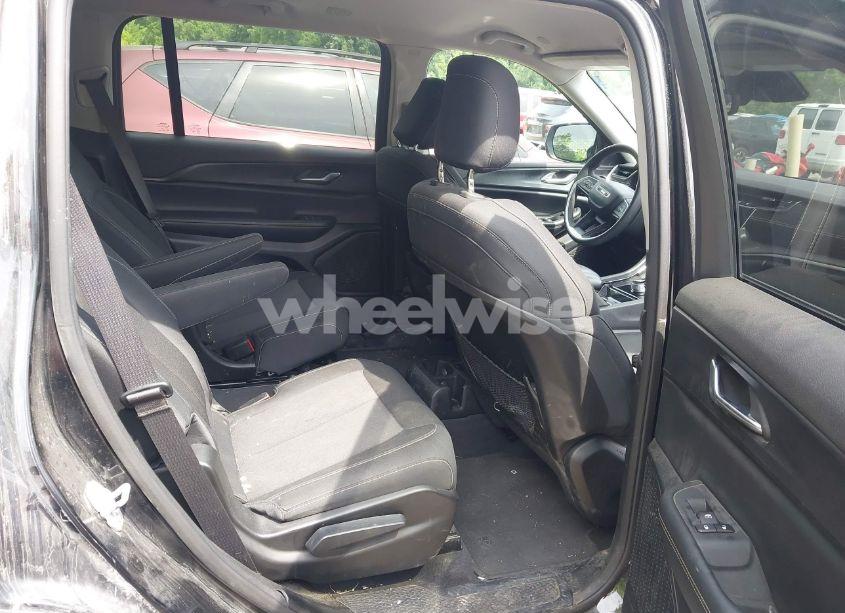 Photo 8 of 2023 Jeep Grand CHEROKEE L LAREDO 4X4 (VIN 1C4RJKAG6P8865787)