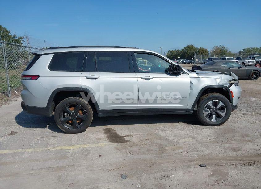 Photo 13 of 2023 Jeep Grand CHEROKEE L ALTITUDE 4X4 (VIN 1C4RJKAG6P8881357)