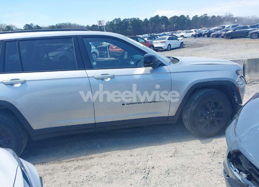 Photo 13 of 2024 Jeep Grand CHEROKEE L ALTITUDE 4X4 (VIN 1C4RJKAG6R8548904)