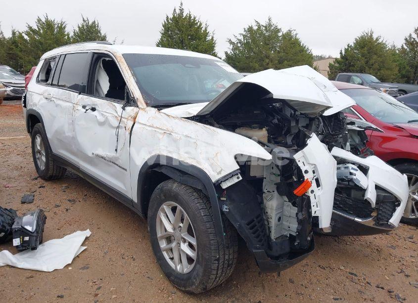 2021 Jeep Grand CHEROKEE L LAREDO 4X4 (VIN 1C4RJKAG7M8168477) main photo