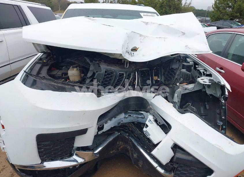 Photo 6 of 2021 Jeep Grand CHEROKEE L LAREDO 4X4 (VIN 1C4RJKAG7M8168477)