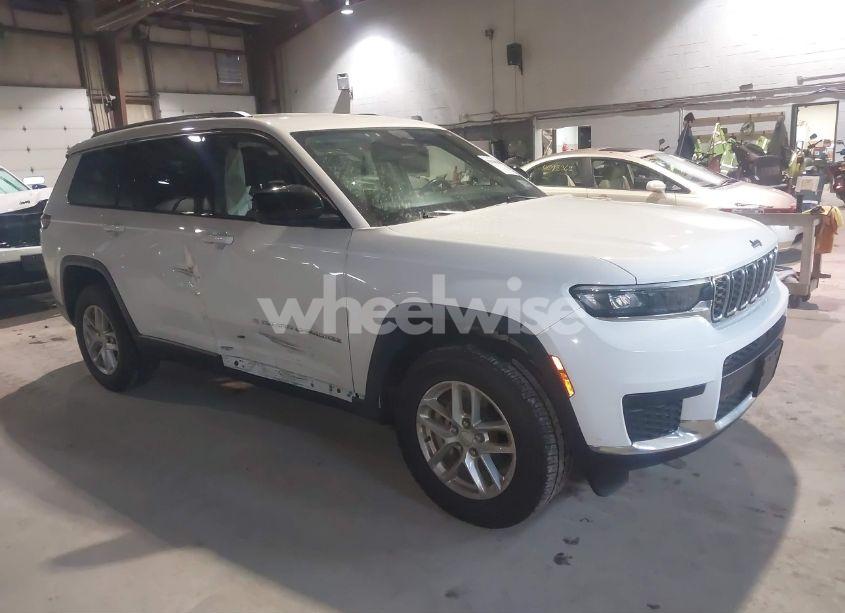 2022 Jeep Grand CHEROKEE L LAREDO 4X4 (VIN 1C4RJKAG7N8542572) main photo