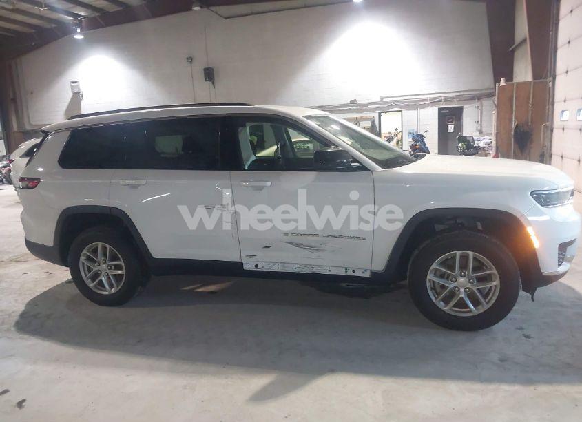 Photo 13 of 2022 Jeep Grand CHEROKEE L LAREDO 4X4 (VIN 1C4RJKAG7N8542572)
