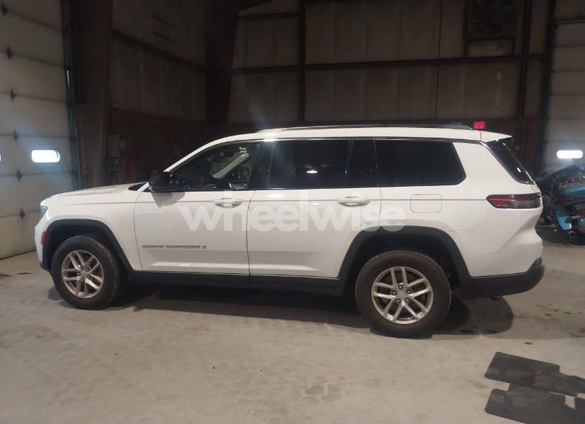 Photo 14 of 2022 Jeep Grand CHEROKEE L LAREDO 4X4 (VIN 1C4RJKAG7N8542572)