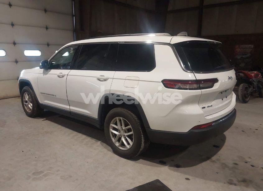 Photo 3 of 2022 Jeep Grand CHEROKEE L LAREDO 4X4 (VIN 1C4RJKAG7N8542572)