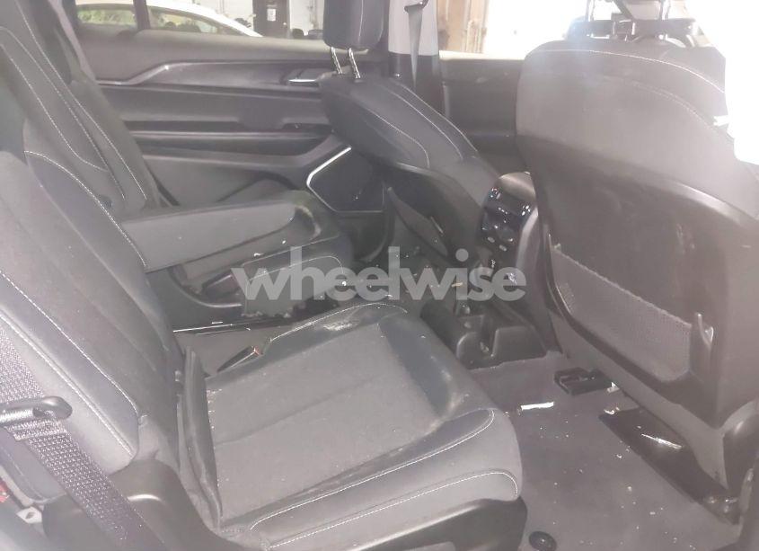 Photo 8 of 2022 Jeep Grand CHEROKEE L LAREDO 4X4 (VIN 1C4RJKAG7N8542572)