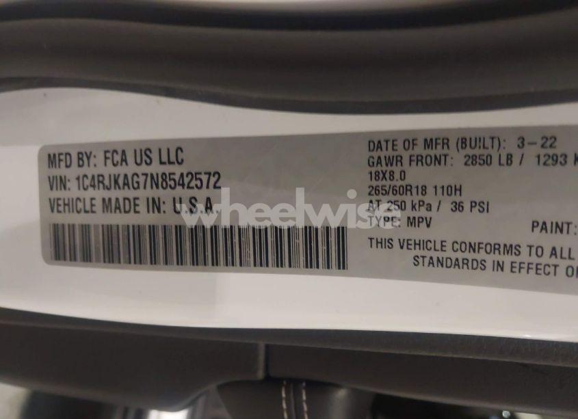 Photo 9 of 2022 Jeep Grand CHEROKEE L LAREDO 4X4 (VIN 1C4RJKAG7N8542572)