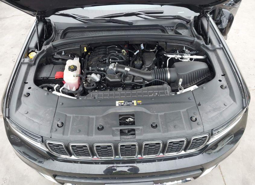 Photo 10 of 2023 Jeep Grand CHEROKEE L LAREDO 4X4 (VIN 1C4RJKAG7P8816212)