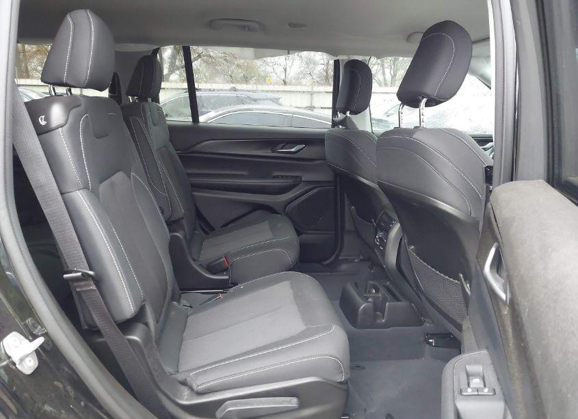 Photo 8 of 2023 Jeep Grand CHEROKEE L LAREDO 4X4 (VIN 1C4RJKAG7P8816212)