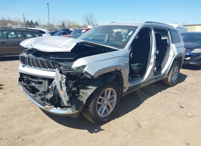 Photo 2 of 2023 Jeep Grand CHEROKEE L LAREDO 4X4 (VIN 1C4RJKAG7P8821152)