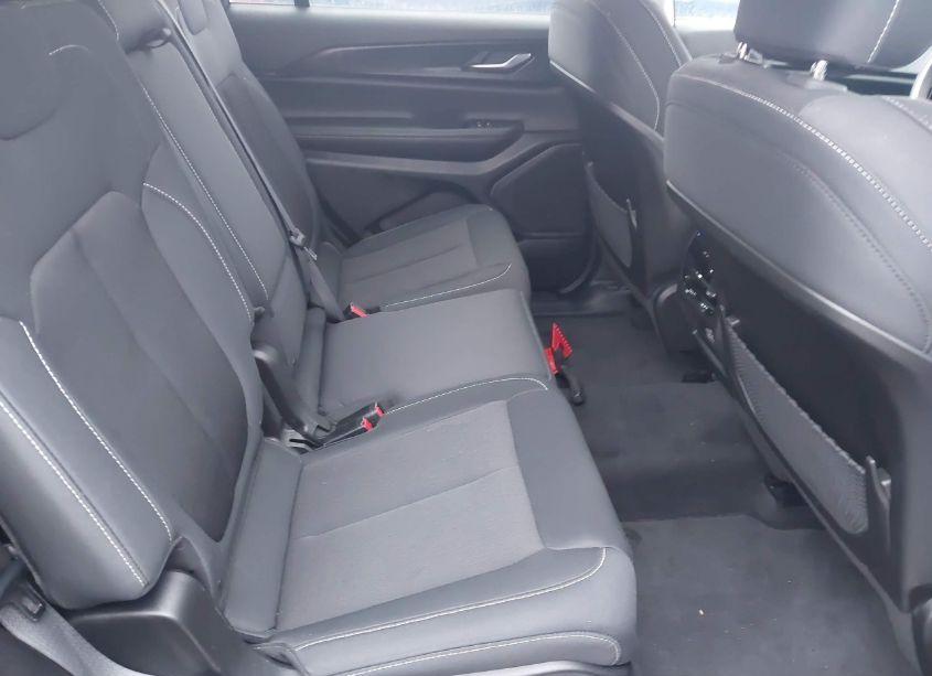 Photo 8 of 2023 Jeep Grand CHEROKEE L ALTITUDE 4X4/ALTITUDE X 4X4/LAREDO 4X4/LAREDO X 4X4 (VIN 1C4RJKAG7P8893839)