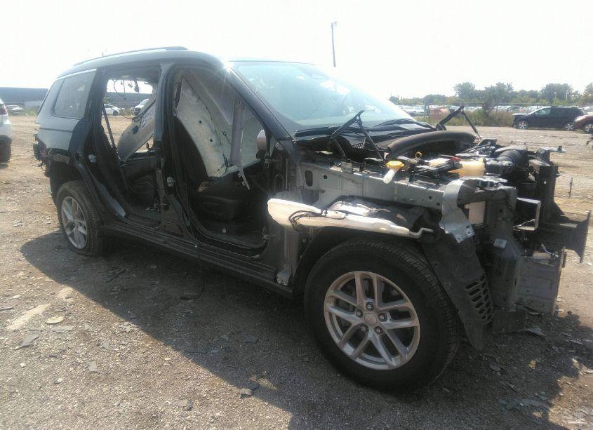 2021 Jeep Grand CHEROKEE L LAREDO 4X4 (VIN 1C4RJKAG8M8202894) main photo