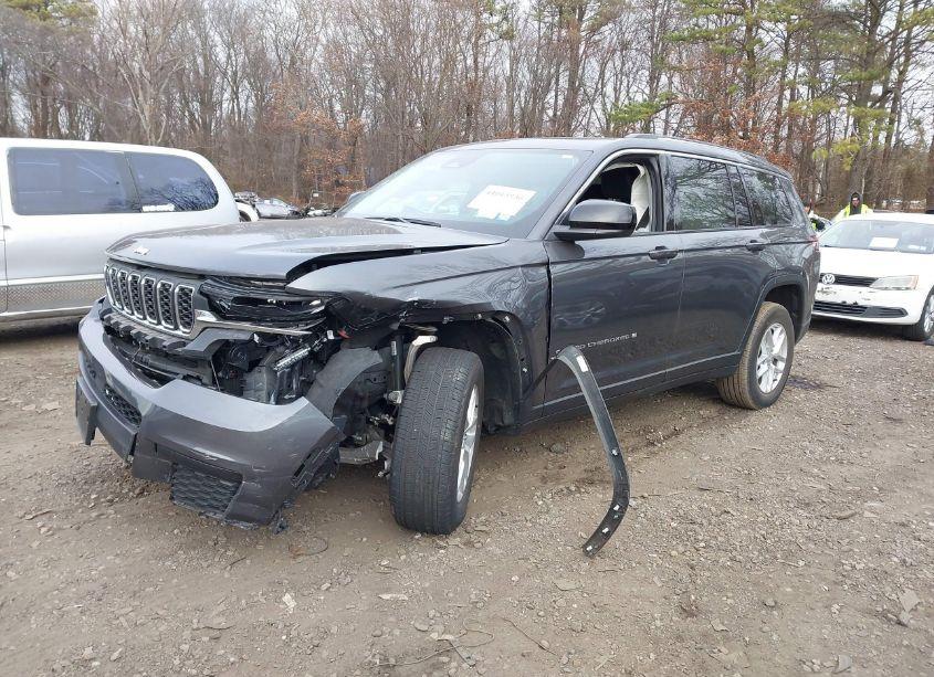 Photo 2 of 2022 Jeep Grand CHEROKEE L LAREDO 4X4 (VIN 1C4RJKAG9N8618079)