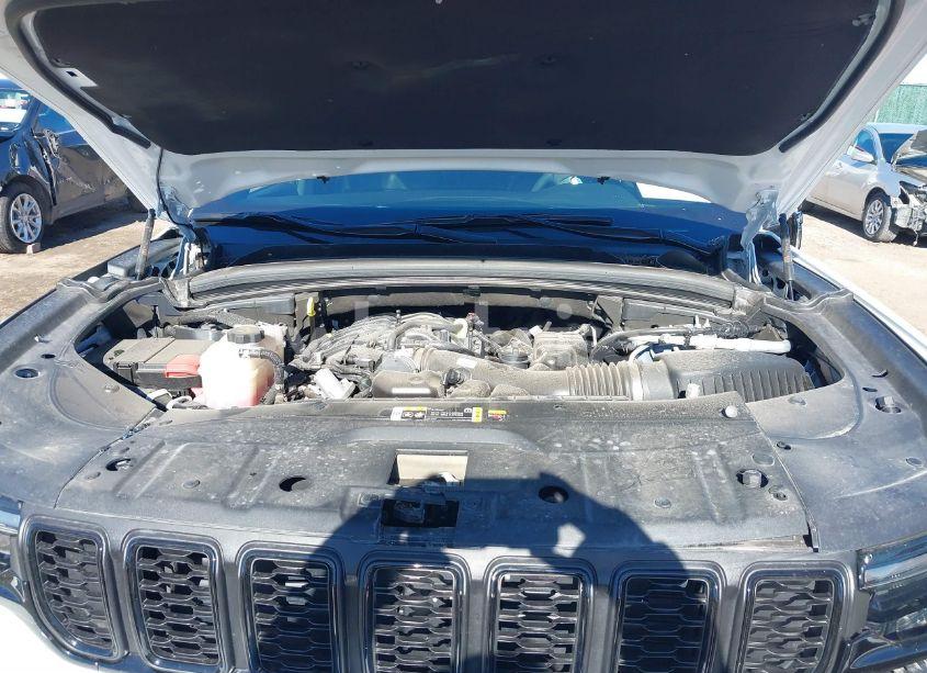 Photo 10 of 2024 Jeep Grand CHEROKEE L ALTITUDE 4X4 (VIN 1C4RJKAG9R8524015)