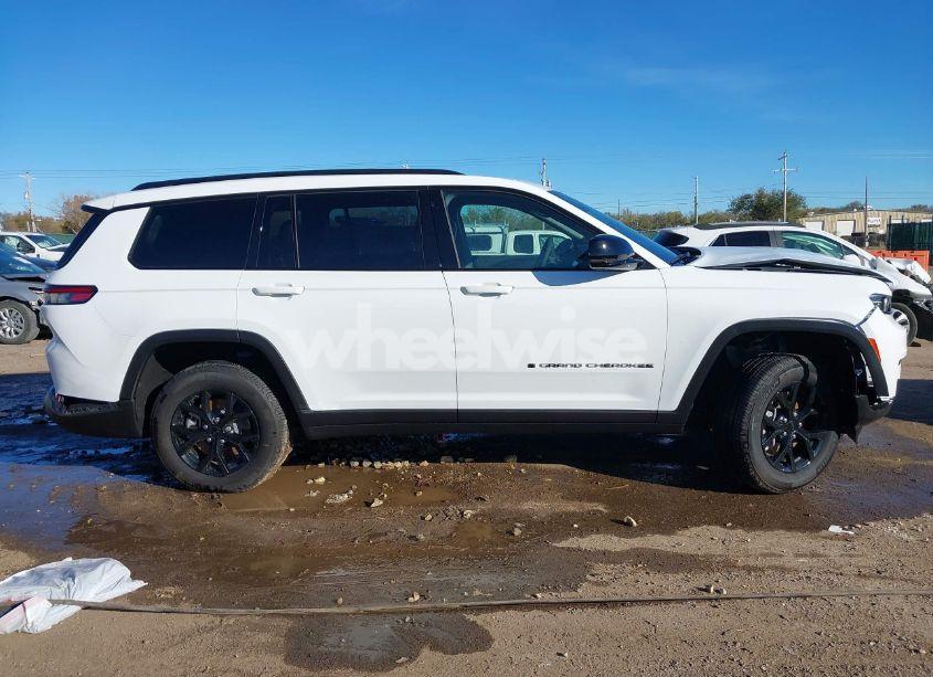 Photo 14 of 2024 Jeep Grand CHEROKEE L ALTITUDE 4X4 (VIN 1C4RJKAG9R8524015)