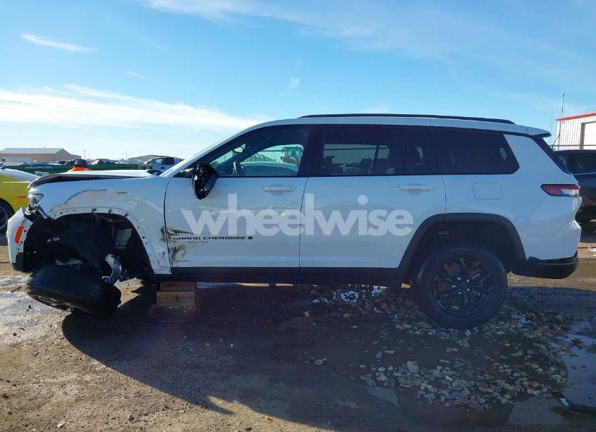 Photo 15 of 2024 Jeep Grand CHEROKEE L ALTITUDE 4X4 (VIN 1C4RJKAG9R8524015)