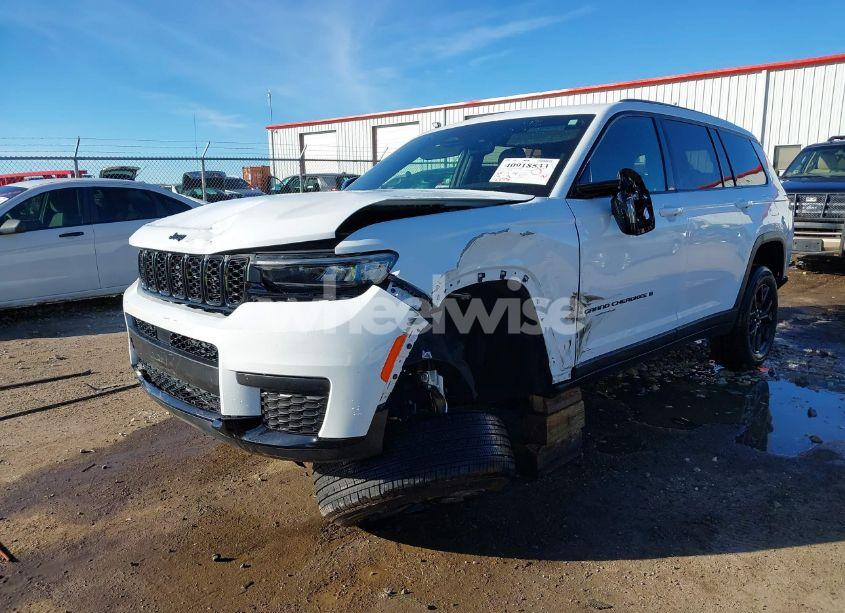 Photo 2 of 2024 Jeep Grand CHEROKEE L ALTITUDE 4X4 (VIN 1C4RJKAG9R8524015)