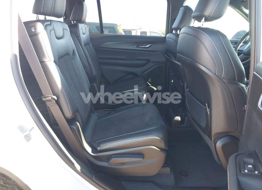 Photo 8 of 2024 Jeep Grand CHEROKEE L ALTITUDE 4X4 (VIN 1C4RJKAG9R8524015)