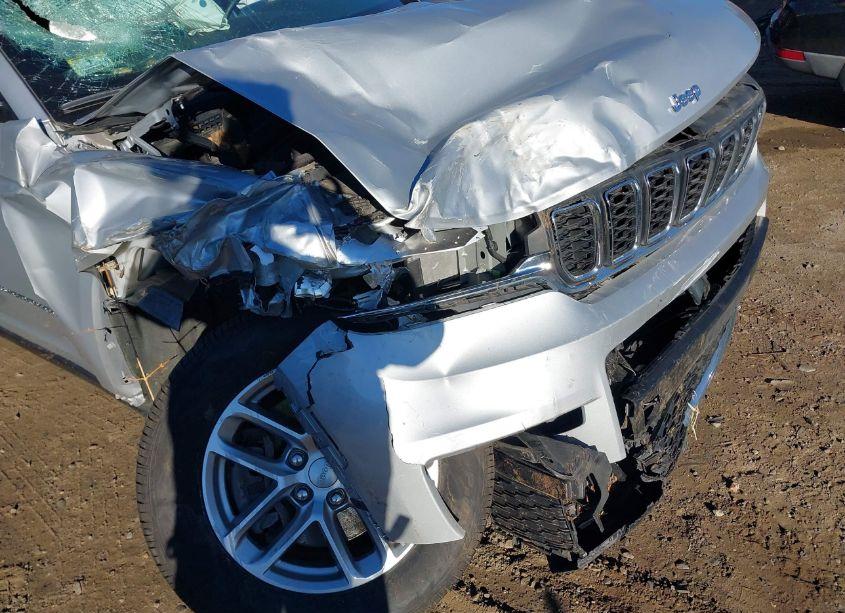 Photo 18 of 2021 Jeep Grand CHEROKEE L LAREDO 4X4 (VIN 1C4RJKAGXM8167985)