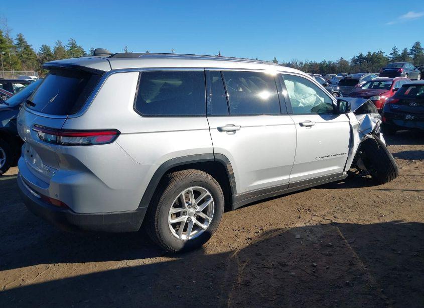 Photo 4 of 2021 Jeep Grand CHEROKEE L LAREDO 4X4 (VIN 1C4RJKAGXM8167985)