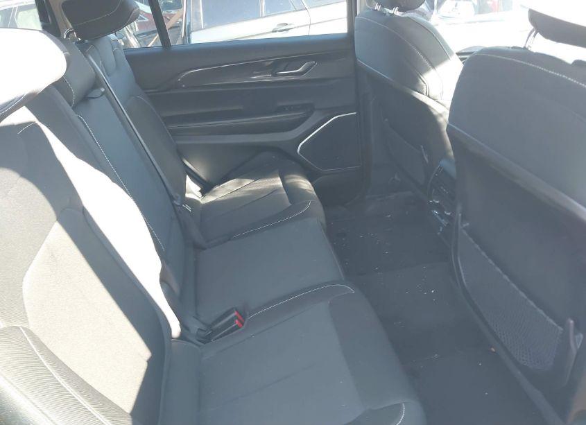 Photo 8 of 2021 Jeep Grand CHEROKEE L LAREDO 4X4 (VIN 1C4RJKAGXM8167985)