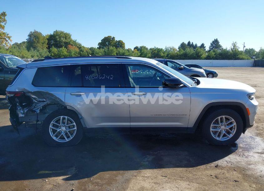 Photo 14 of 2021 Jeep Grand CHEROKEE L LAREDO 4X4 (VIN 1C4RJKAGXM8179828)
