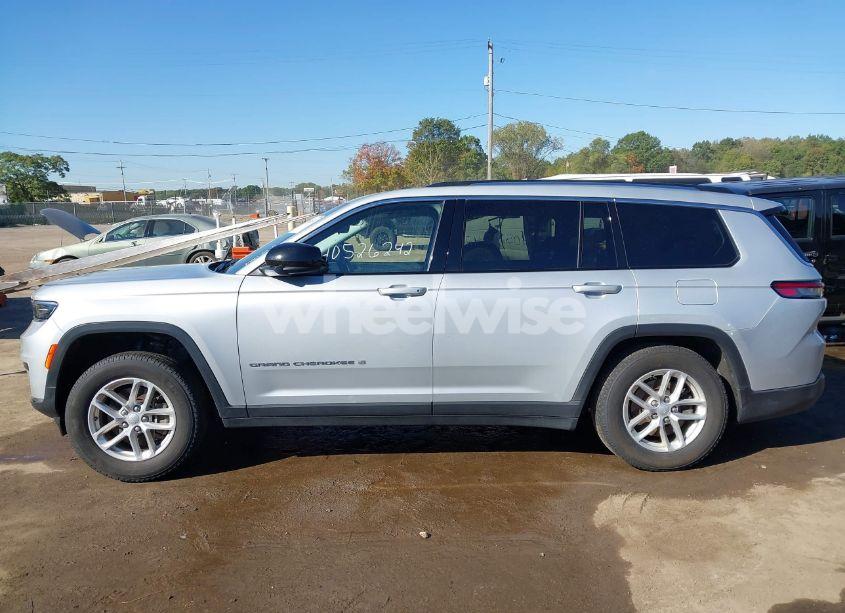 Photo 15 of 2021 Jeep Grand CHEROKEE L LAREDO 4X4 (VIN 1C4RJKAGXM8179828)