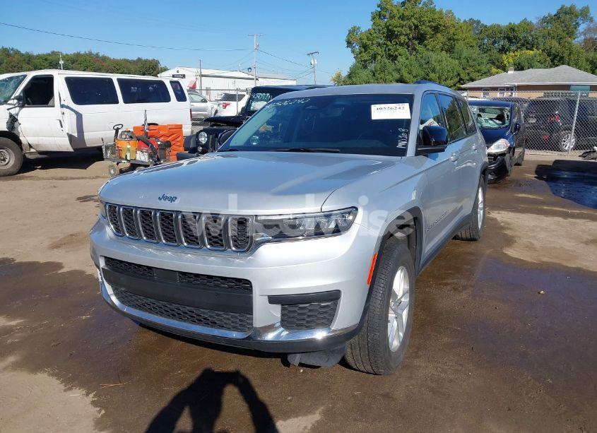 Photo 2 of 2021 Jeep Grand CHEROKEE L LAREDO 4X4 (VIN 1C4RJKAGXM8179828)