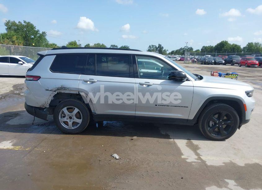 Photo 13 of 2023 Jeep Grand CHEROKEE L ALTITUDE 4X4 (VIN 1C4RJKAGXP8814650)