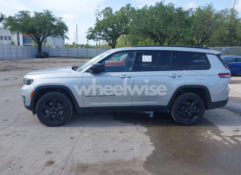 Photo 14 of 2023 Jeep Grand CHEROKEE L ALTITUDE 4X4 (VIN 1C4RJKAGXP8814650)