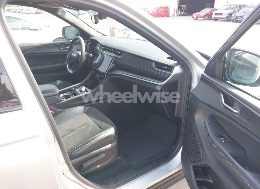 Photo 5 of 2023 Jeep Grand CHEROKEE L ALTITUDE 4X4 (VIN 1C4RJKAGXP8814650)