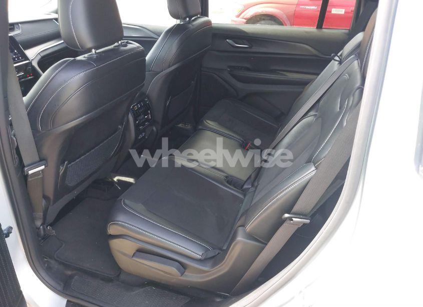 Photo 8 of 2023 Jeep Grand CHEROKEE L ALTITUDE 4X4 (VIN 1C4RJKAGXP8814650)