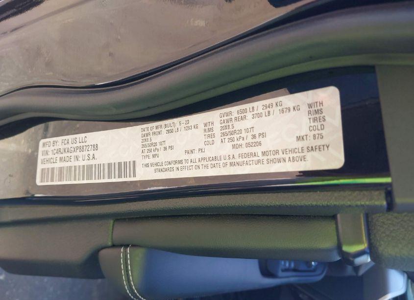 Photo 9 of 2023 Jeep Grand CHEROKEE L ALTITUDE 4X4 (VIN 1C4RJKAGXP8872788)