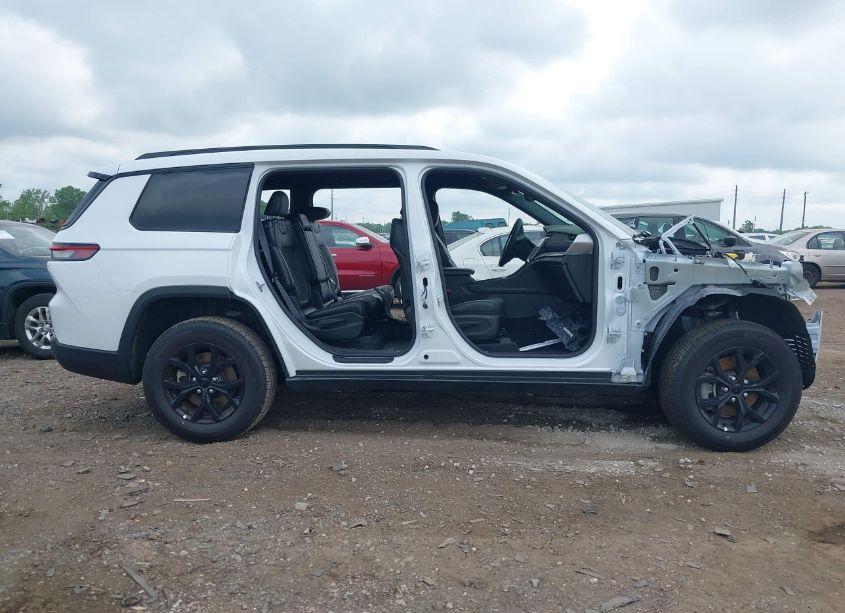 Photo 12 of 2024 Jeep Grand CHEROKEE L ALTITUDE 4X4 (VIN 1C4RJKAGXR8517512)