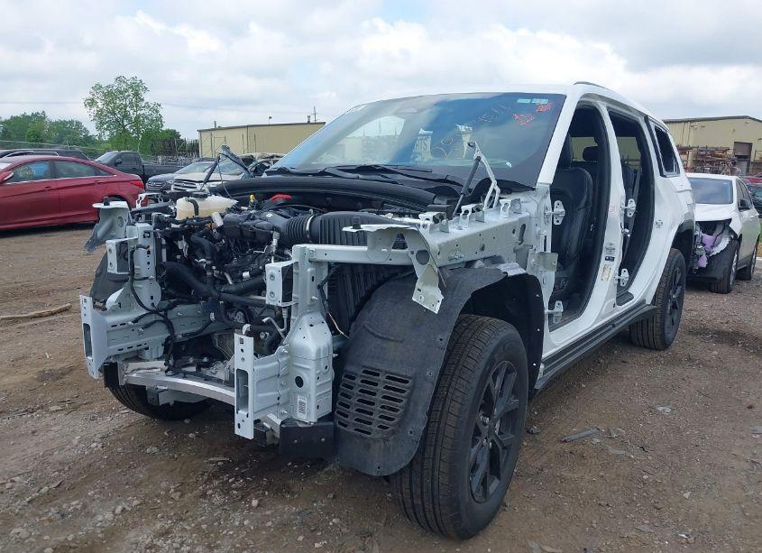 Photo 2 of 2024 Jeep Grand CHEROKEE L ALTITUDE 4X4 (VIN 1C4RJKAGXR8517512)