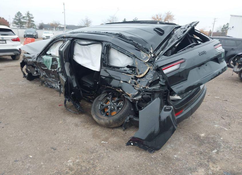 Photo 3 of 2024 Jeep Grand CHEROKEE L ALTITUDE 4X4 (VIN 1C4RJKAGXR8517560)