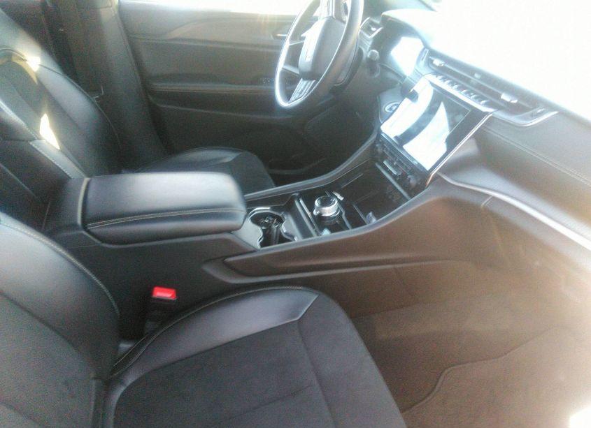 Photo 5 of 2024 Jeep Grand CHEROKEE L ALTITUDE 4X4 (VIN 1C4RJKAGXR8527280)