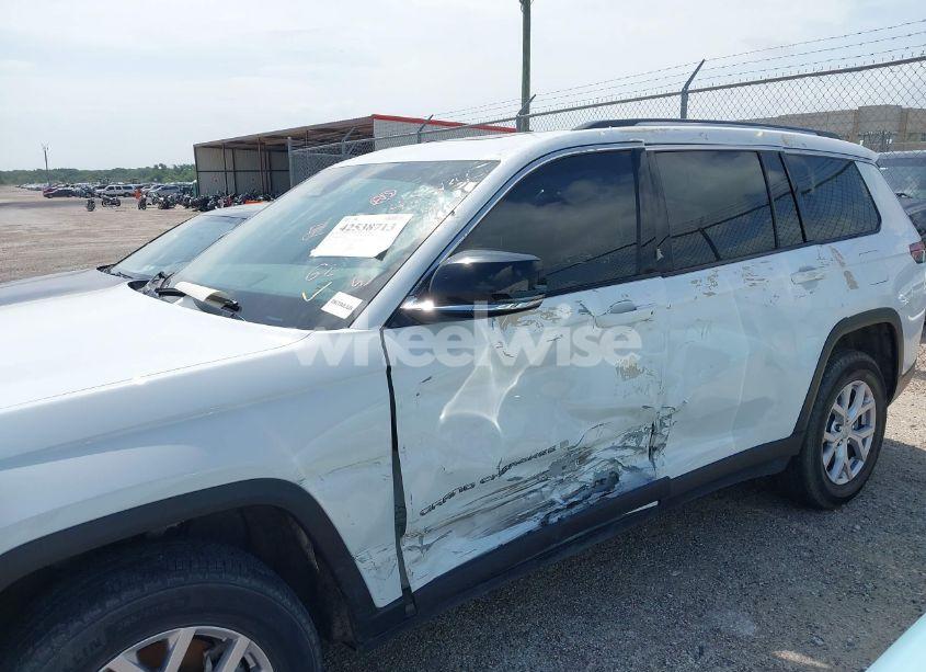 Photo 6 of 2021 Jeep Grand CHEROKEE L LIMITED 4X4 (VIN 1C4RJKBG0M8202547)