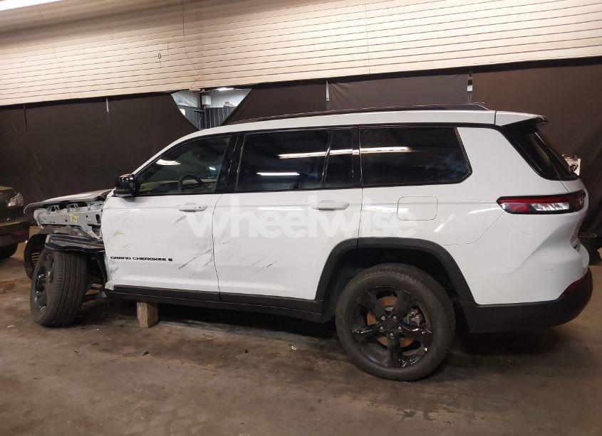 Photo 15 of 2024 Jeep Grand CHEROKEE L LIMITED 4X4 (VIN 1C4RJKBG0R8515797)