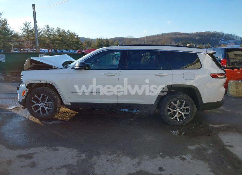 Photo 15 of 2024 Jeep Grand CHEROKEE L LIMITED 4X4 (VIN 1C4RJKBG0R8586885)