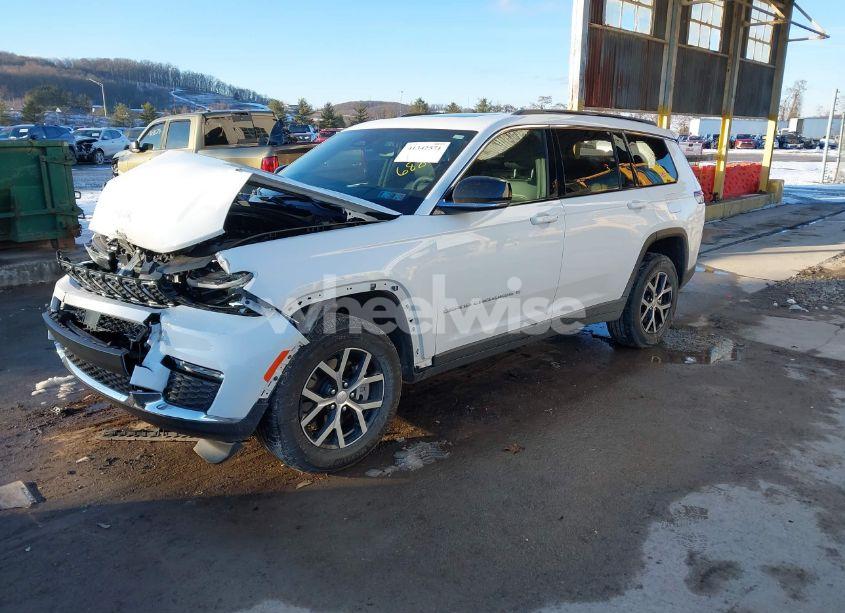 Photo 2 of 2024 Jeep Grand CHEROKEE L LIMITED 4X4 (VIN 1C4RJKBG0R8586885)