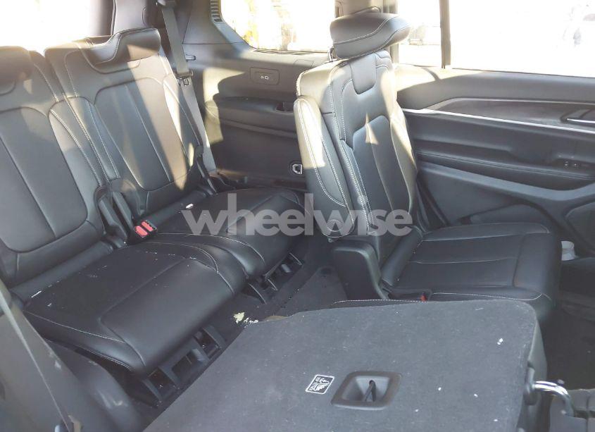 Photo 8 of 2024 Jeep Grand CHEROKEE L LIMITED 4X4 (VIN 1C4RJKBG0R8586885)