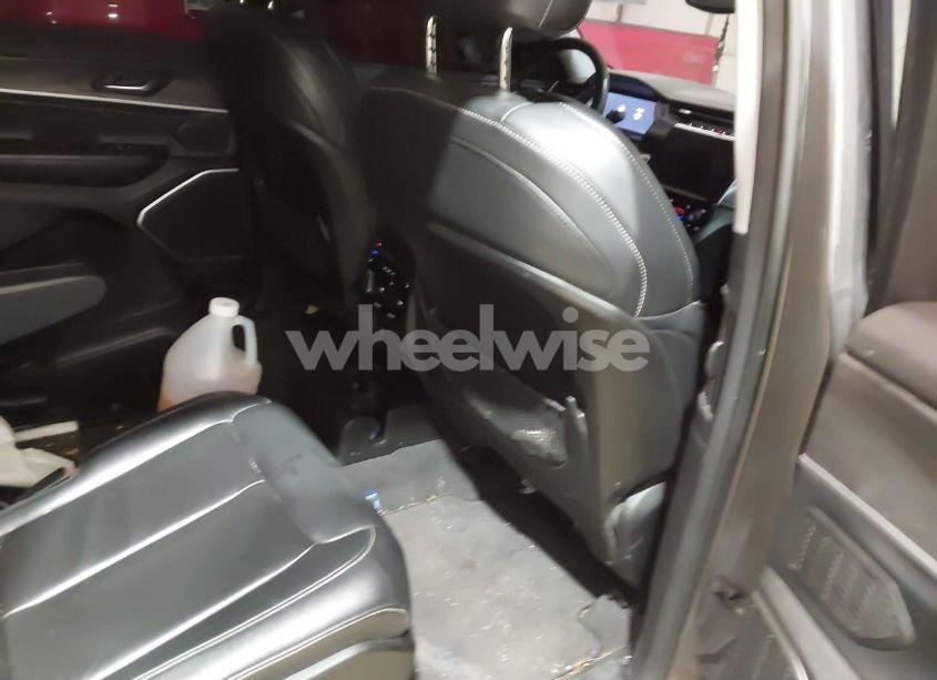 Photo 8 of 2022 Jeep Grand CHEROKEE L LIMITED 4X4 (VIN 1C4RJKBG1N8520064)